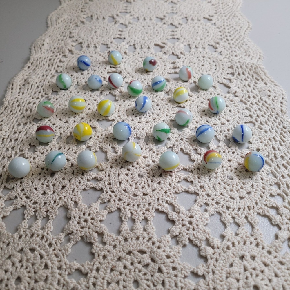 Lot of 30 Vintage Small 5/8 White Milk Glass Traditional Swirl Marbles Blue Red.